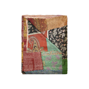 Homeroots 50" X 70" Silk Multicolor Throws Red ,Green ,Black ,Golden Silk 358054