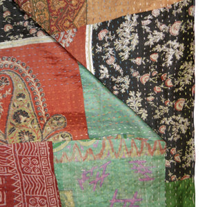 Homeroots 50" X 70" Silk Multicolor Throws Red ,Green ,Black ,Golden Silk 358054