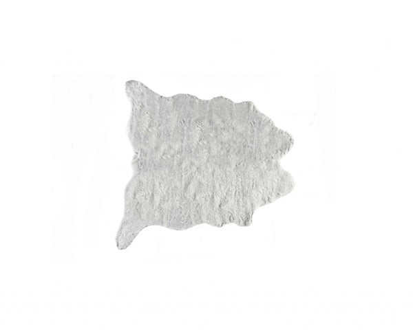 HomeRoots 4' X 5' Gray Faux Fur Area Rug - Plush, Washable Design for Cozy Homes & Modern Décor Styles 358153