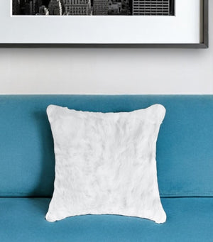 Homeroots 18" White Wool Throw Pillow   358155