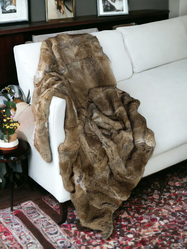 Homeroots 2" X 50" X 60" 100 Natural Rabbit Fur Hazelnut Throw Blanket  Rabbit Fur 358169