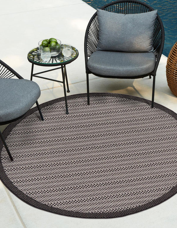 Unique Loom Outdoor Border Checkered Machine Made Border Rug Gray, Black/Gray/Silver 6' 1" x 6' 1"