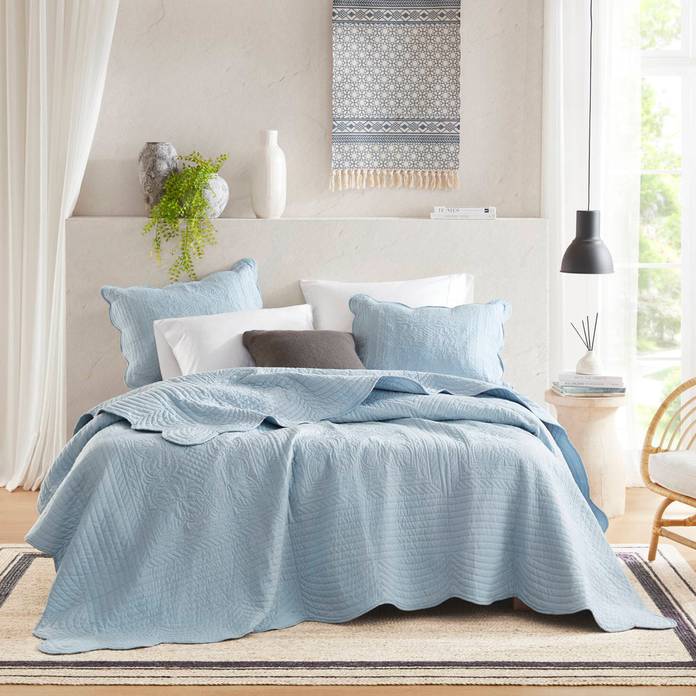 JLA Home Madison Park - 3 Reversible Scalloped Edge Quilt Set with Antimicrobial Protection, Cottage Charm, Machine Washable Blue MP13-8245