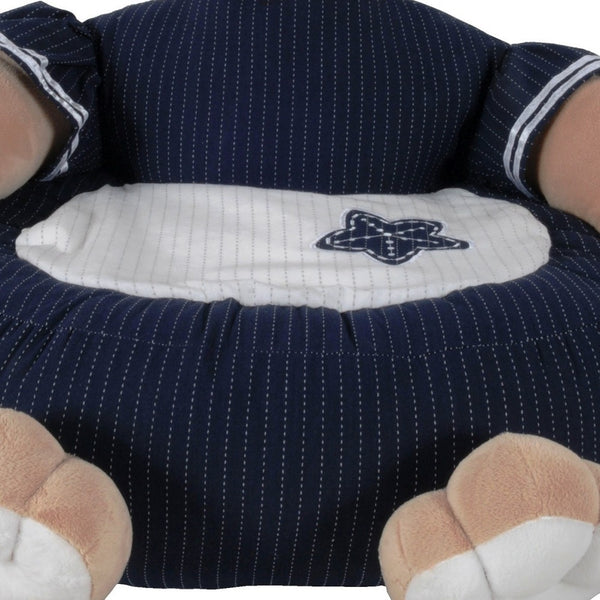 Homeroots 21.65" X 21.65" X 19.68" Whitebluenavy Bear Chair   364156