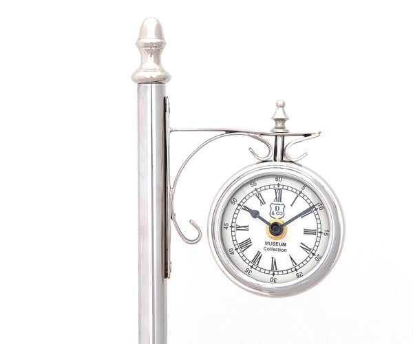 Homeroots 8" X 3.75" X 16.25" Brassalum. Lamp Post Clock One Sided  Brass,Aluminum 364191