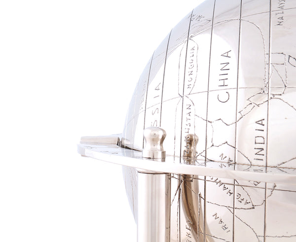 Homeroots 15" Nickel Metal Hand Painted Figurine Tabletop Sculpture  Metal 364205