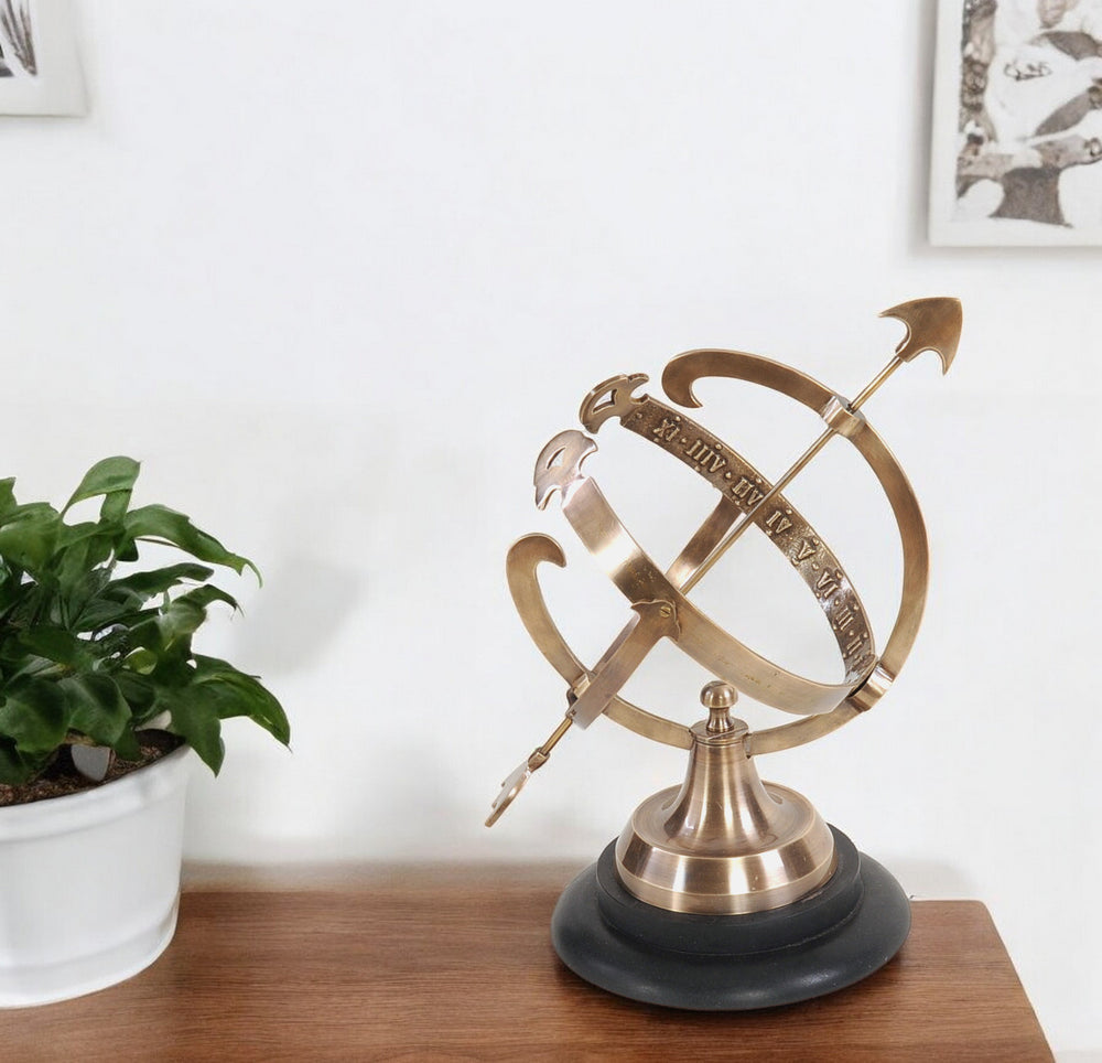 Homeroots 14" Brass And Black Metal Hand Painted Figurine Tabletop Sculpture  Metal 364218