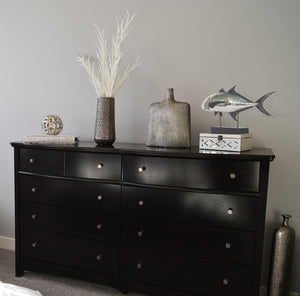 Homeroots 15" Multiple Colors Metal Hand Painted Sculpture  Resin 364242