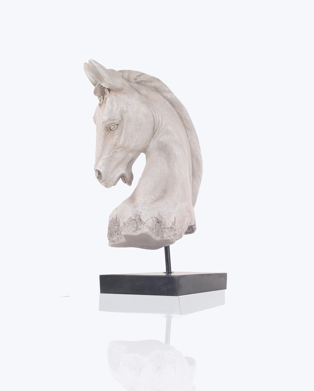 Homeroots Vintage Look Off White Horse Head Statue  Resin 364244