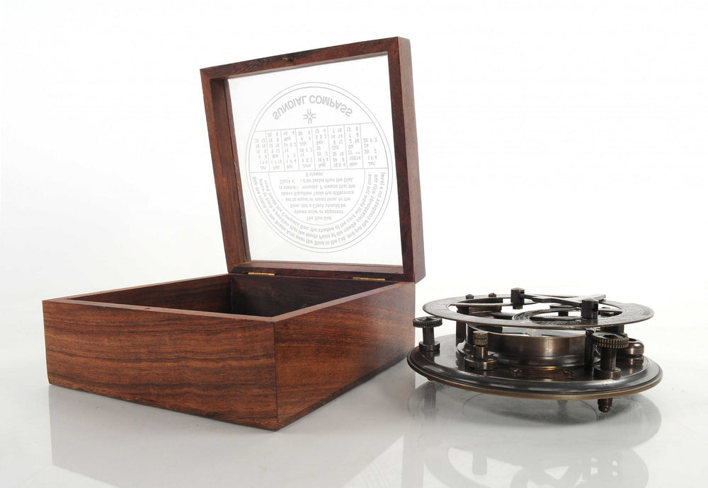Homeroots 5" X 5" X 4" Sundial Compass In Wood Box  Large  Metal 364310