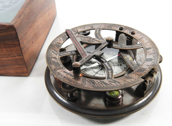 Homeroots 5" X 5" X 4" Sundial Compass In Wood Box  Large  Metal 364310