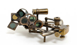 Homeroots 4" X 4.5" X 2.5" Nautical Sextant In Wood Box  Medium  Metal 364311