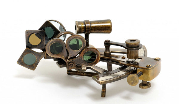 Homeroots 4" X 4.5" X 2.5" Nautical Sextant In Wood Box  Medium  Metal 364311