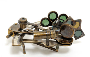 Homeroots 4" X 4.5" X 2.5" Nautical Sextant In Wood Box  Medium  Metal 364311