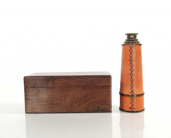 Homeroots 2" Brass Metal Hand Painted Figurine Tabletop Sculpture  Metal 364318