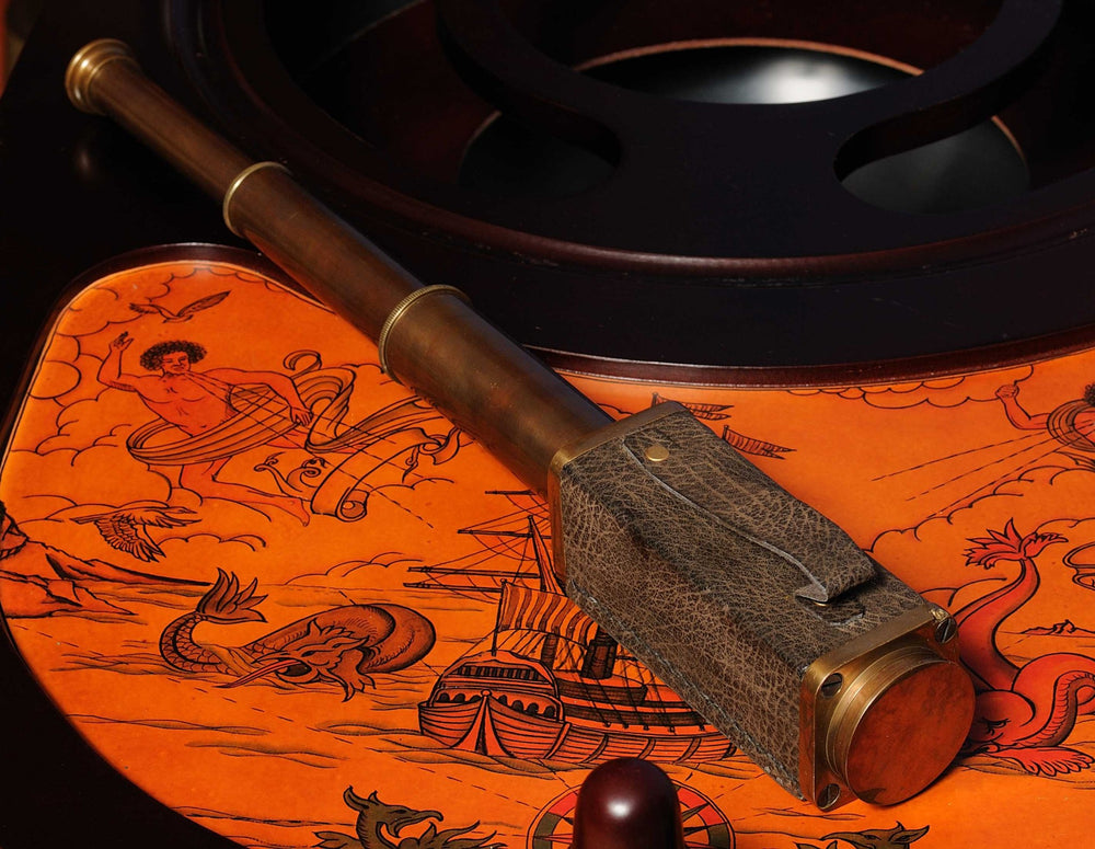 Homeroots 1.75" X 17.25" X 2" Square Handheld Telescope  Metal 364321