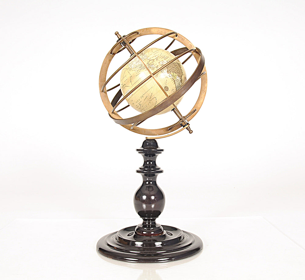 Homeroots 8" X 7.5" X 16.5" Globe In Brass Rings  Metal 364327