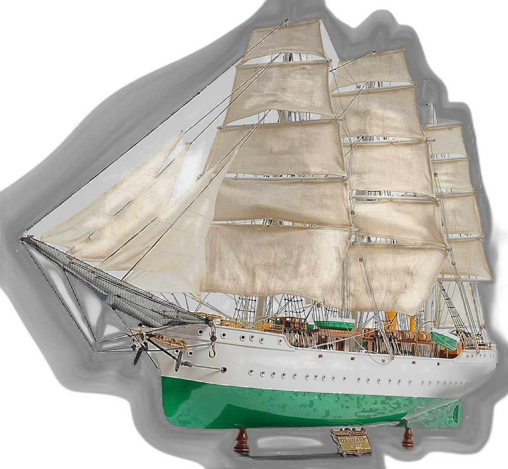 Homeroots 12" X 34.5" X 25" Danmark  Solid Wood 364384