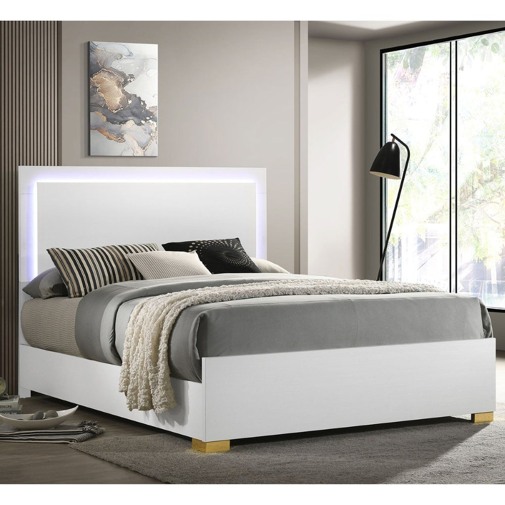 English Elm Jeremiah White Panel Eastern King Bed with Led Headboard and Gold Metal Feet B062S01751