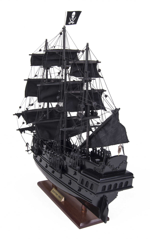 Homeroots 6.5" X 20" X 19"Black Pearl Pirate Ship  Solid Wood 366191