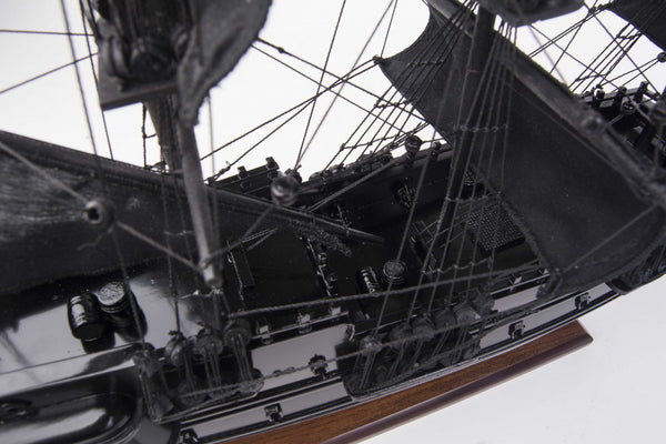 Homeroots 6.5" X 20" X 19"Black Pearl Pirate Ship  Solid Wood 366191