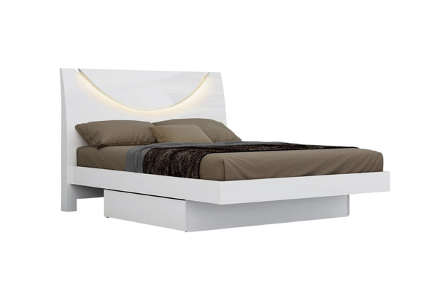 HomeRoots Four Piece White Modern Bedroom Set with Mirror, Dresser, Nightstand & King Bed for Elegant Storage 366262