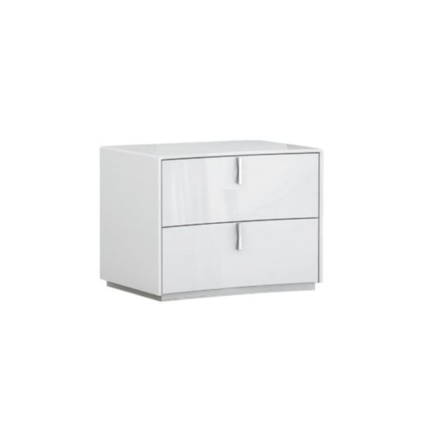 HomeRoots Four Piece White Modern Bedroom Set with Mirror, Dresser, Nightstand & King Bed for Elegant Storage 366262