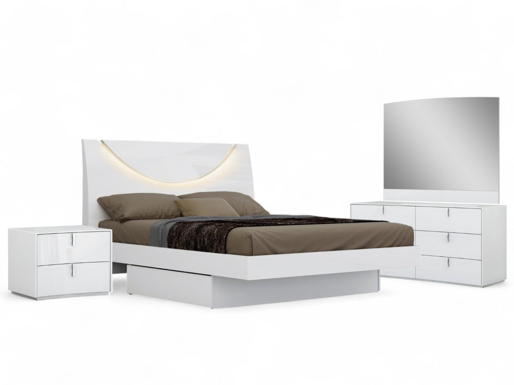 HomeRoots Four Piece White Bedroom Set with Mirror - Modern Solid & Manufactured Wood Furniture Ensemble 366263