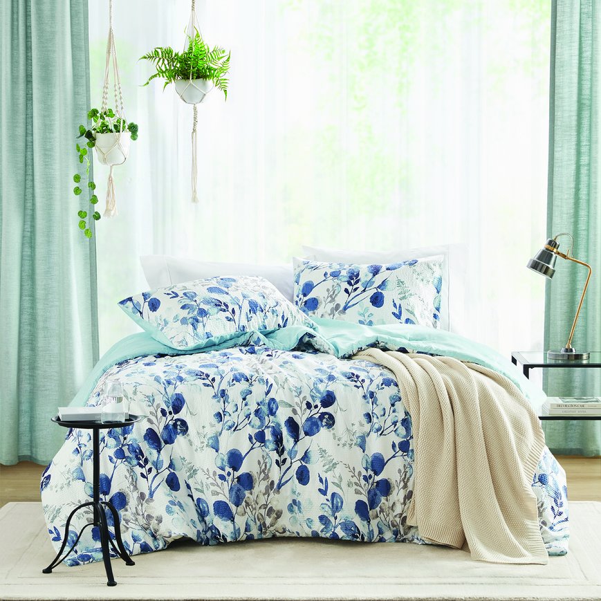 JLA Home Super Listing - Reversible breathable seersucker comforter with botanical florals and striped reverse, Oeko‑Tex safe coating 90 L x 66 W x 1.5H AM10-0122