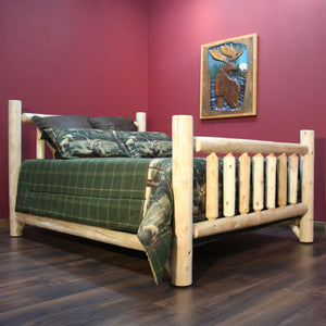 Homeroots Natural Light Honey Low Post Cedar Log Double Bed  Wood 370302