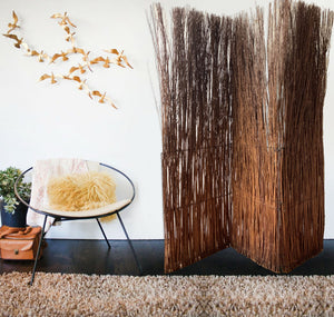 Homeroots 7' Rustic Willow Branch Three Panel Room Divider Screen  Wicker 370391