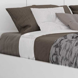 Homeroots Contemporary White Queen Platform Bed  Faux Leather 370605