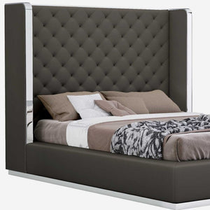 HomeRoots 75 Dark Grey Queen Bed – Contemporary Minimalist Design with Durable Frame, Fully Assembled Ready for Use 370610