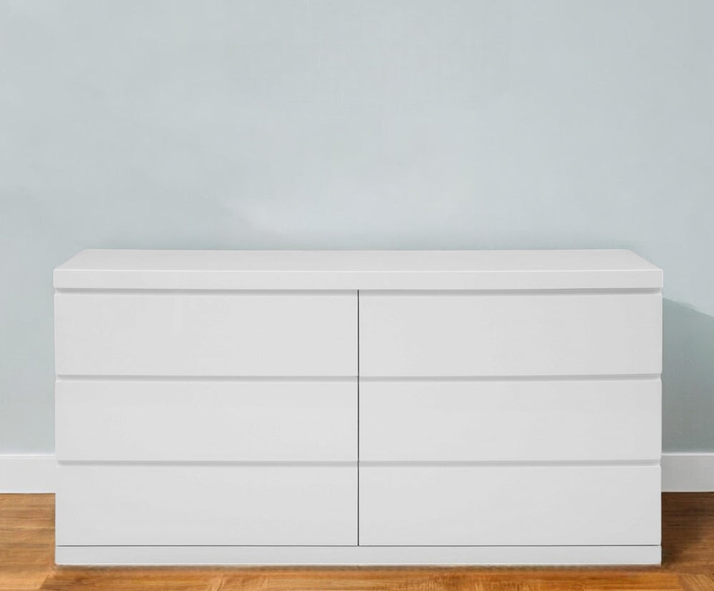 Homeroots 63 X 20 X 30 White Double Dresser  Solid Wood 370684