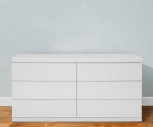 Homeroots 63 X 20 X 30 White Double Dresser  Solid Wood 370684