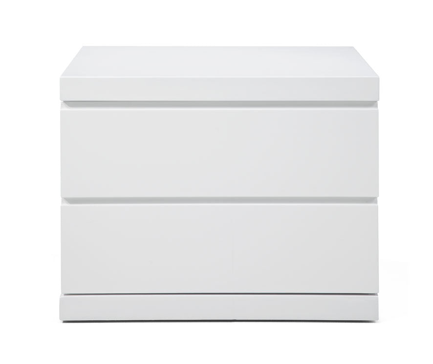 Homeroots 18" White Two Drawers Nightstand   370736
