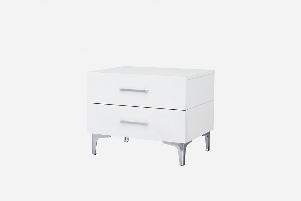 Homeroots 21" White Two Drawers Nightstand   370740