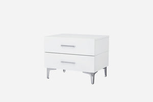 Homeroots 21" White Two Drawers Nightstand   370740