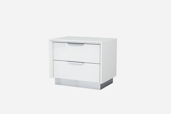Homeroots 21" White Two Drawers Nightstand   370743