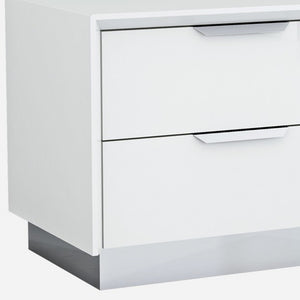 Homeroots 21" White Two Drawers Nightstand   370743
