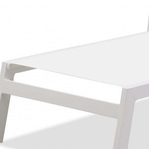 Homeroots Set Of 2 White Modern Aluminum Chaise Lounges   372060