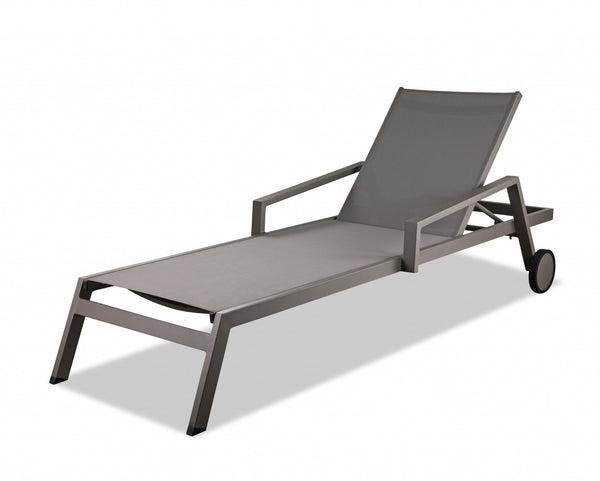 Homeroots Set Of 2 Taupe Modern Aluminum Chaise Lounges   372156