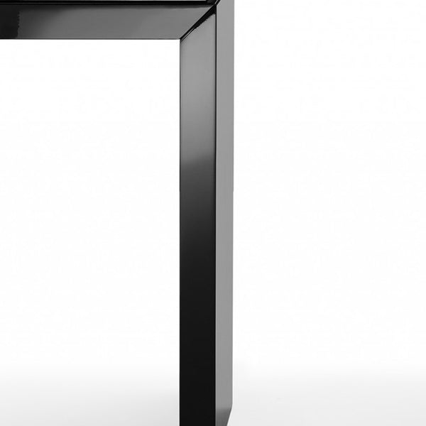 Homeroots 63 X 15 X 35 Black Lacquer Console   372160