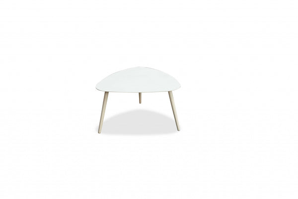 Homeroots 16" White Aluminum End Table   372273