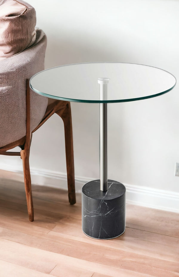 Homeroots 21" Silver And Clear Glass Round End Table Brushed Steel  372937