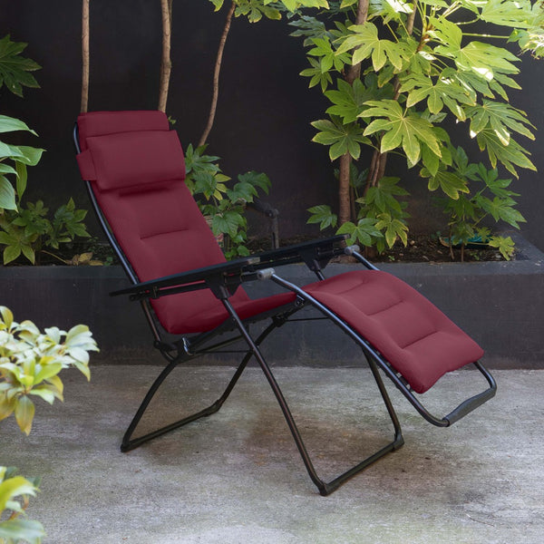 HomeRoots 28" Red Steel Zero Gravity Chair – Effortless Comfort with Detachable Cushion for Indoor and Outdoor Use 373471