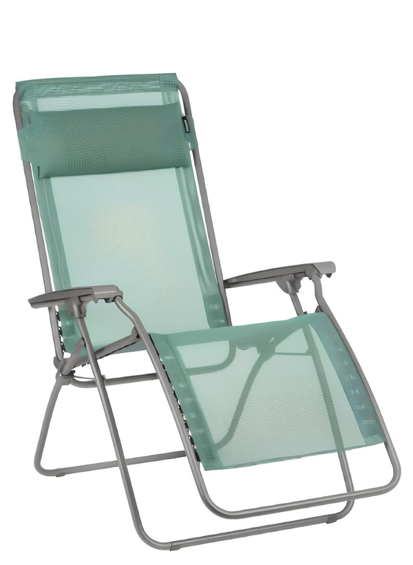 Homeroots 27" Green Metal Outdoor Zero Gravity Chair With Green Cushion Chlorophylle Metal 373474
