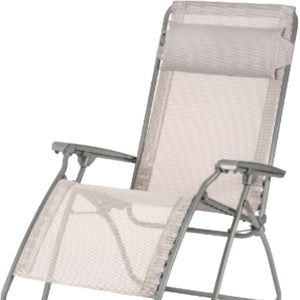 Homeroots 27" Ivory Steel Outdoor Zero Gravity Chair With Ivory Cushion Magnolia Metal 373475