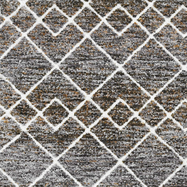 Homeroots 5' X 8' Gray And Ivory Geometric Area Rug  Polyester 374393
