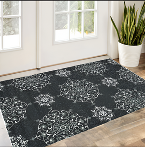 Homeroots 3' X 5' Charcoal Medallion Hand Tufted Area Rug  Polypropylene 374703